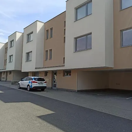 Apartment Jednopokojovy Byt, Kuchyn, Koupelna S Wc, Predsin, Ulozny Prostor Pro Kola, Parkovaci Stani *